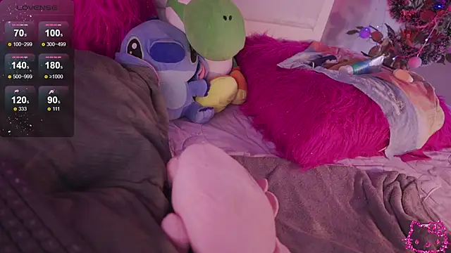 Snapshot of _chloe_moons_ chatting on 13, 12, 2025 chloe moons online show from 13, 12, 2025