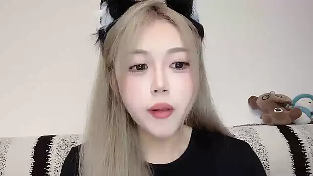 Snapshot of XingKongCOCO-107 chatting on 8, 10, 2025 XingKongCOCO-107 online show from 8, 10, 2025