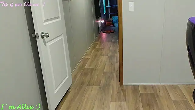 Snapshot of Allie_Kat chatting on 8, 3, 2026 Allie Kat online show from 8, 3, 2026