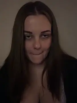 Snapshot of ItsLxsa chatting on 8, 9, 2025 ItsLxsa online show from 8, 9, 2025