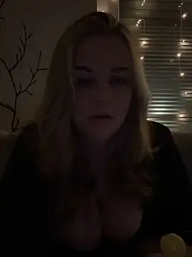 Snapshot of ItsLxsa chatting on 27, 10, 2025 ItsLxsa online show from 27, 10, 2025