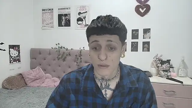 Snapshot of 2cyboy_ chatting on 18, 9, 2025 2cyboy online show from 18, 9, 2025