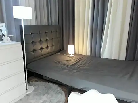 Blaire Samantha online show from 7, 10, 2025