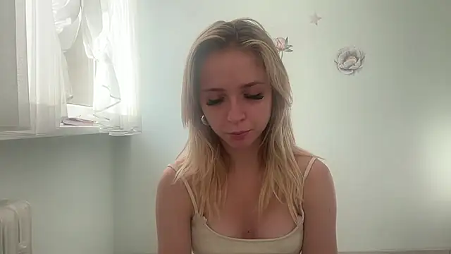 Snapshot of ClaudiaAmore chatting on 15, 9, 2025 ClaudiaAmore online show from 15, 9, 2025