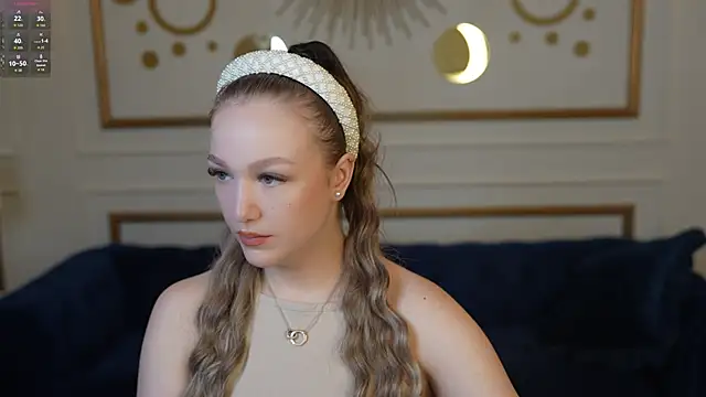 Snapshot of Ella_054 chatting on 16, 10, 2025 Ella 054 online show from 16, 10, 2025