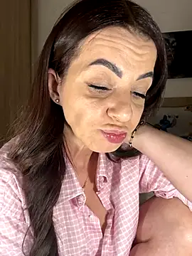 Roxanne Skye online show from 23, 9, 2025