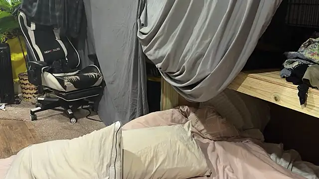 DMcNasty4 online show from 4, 2, 2026