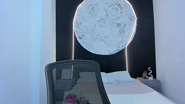 Snapshot of ScarletMoon1_ chatting on 17, 10, 2025 ScarletMoon1  online show from 17, 10, 2025