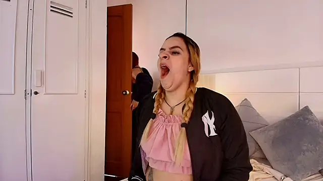 Dakota Megan 69 online show from 16, 10, 2025