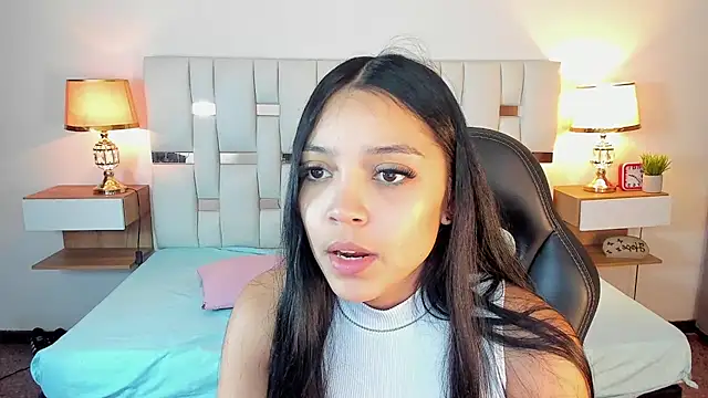 iamCharlotte19 online show from 9, 7, 2026