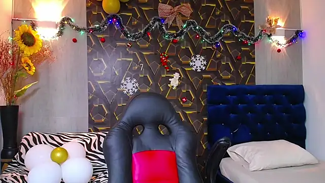 miss leidy  online show from 16, 11, 2025