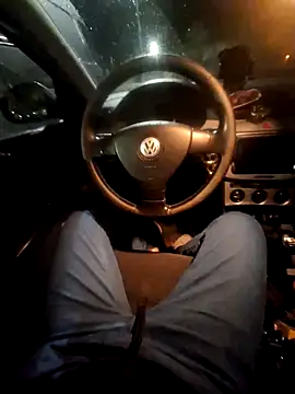 Mlody991112 online show from 6, 10, 2025