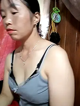 Snapshot of hera-00 chatting on 1, 10, 2025 hera-00 online show from 1, 10, 2025