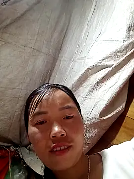 Snapshot of hera-00 chatting on 7, 10, 2025 hera-00 online show from 7, 10, 2025