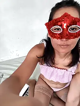 Snapshot of Luu-Lii777 chatting on 5, 3, 2026 Luu-Lii777 online show from 5, 3, 2026