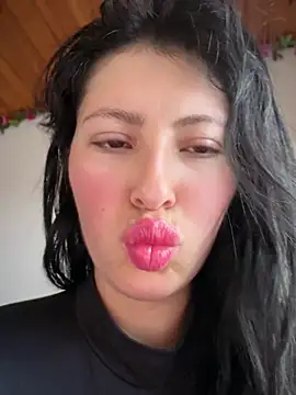 Snapshot of Mia_salinass chatting on 19, 6, 2026 Mia salinass online show from 19, 6, 2026