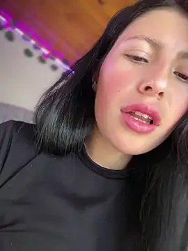 Snapshot of Mia_salinass chatting on 21, 6, 2026 Mia salinass online show from 21, 6, 2026