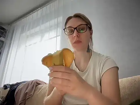 Snapshot of NikexPretty chatting on 13, 5, 2026 NikexPretty online show from 13, 5, 2026