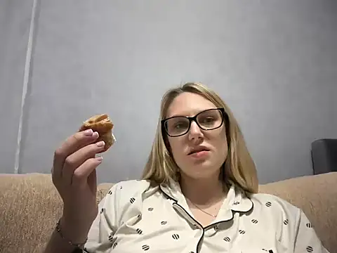 Snapshot of NikexPretty chatting on 27, 5, 2026 NikexPretty online show from 27, 5, 2026