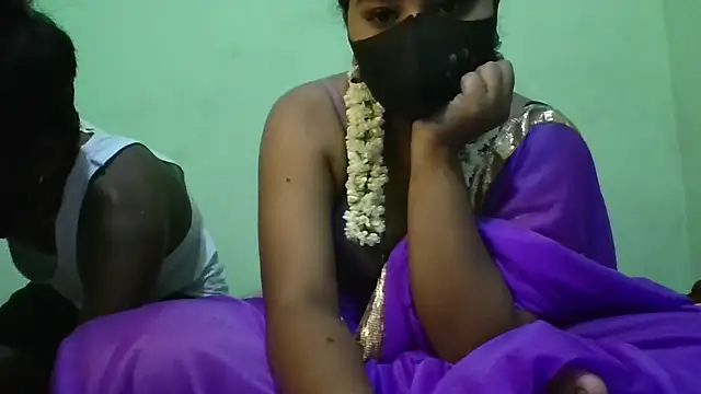 Snapshot of Shneeha_le chatting on 7, 10, 2025 Shneeha le online show from 7, 10, 2025