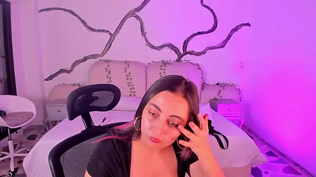 Snapshot of SarahCastro1_ chatting on 12, 9, 2025 SarahCastro1 online show from 12, 9, 2025