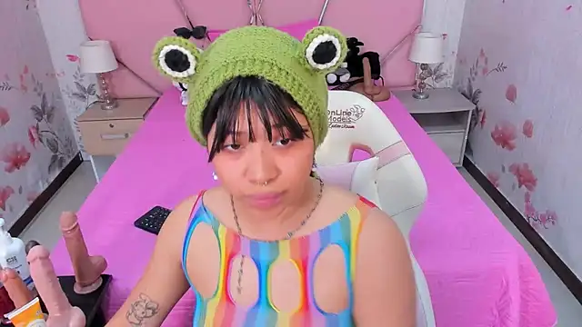 Snapshot of SafiroAgataaa chatting on 25, 10, 2025 SafiroAgataaa online show from 25, 10, 2025