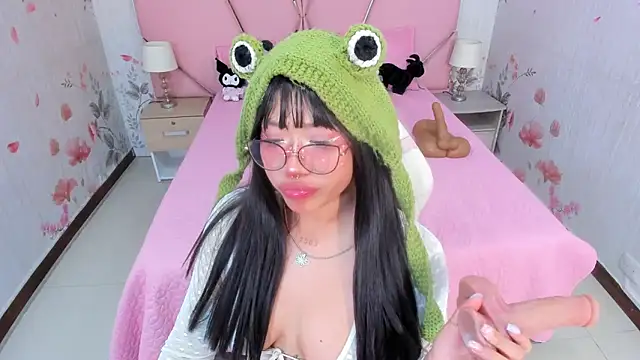 Snapshot of SafiroAgataaa chatting on 19, 11, 2025 SafiroAgataaa online show from 19, 11, 2025