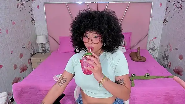 SafiroAgataaa online show from 21, 12, 2025