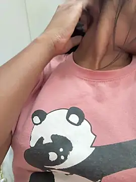 Snapshot of HeerStd chatting on 8, 4, 2026 HeerStd online show from 8, 4, 2026