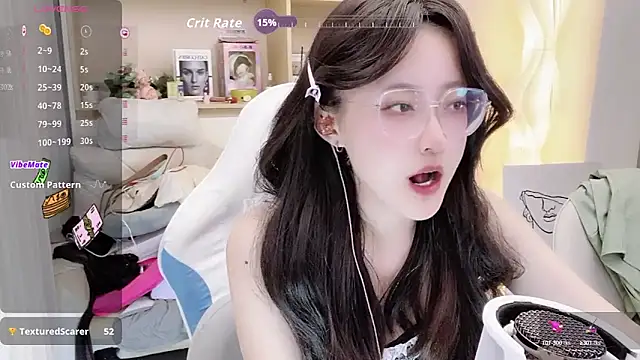 Snapshot of Naiyi-babe chatting on 18, 10, 2025 Naiyi-babe online show from 18, 10, 2025
