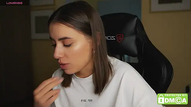 KateCarrey online show from 30, 10, 2025