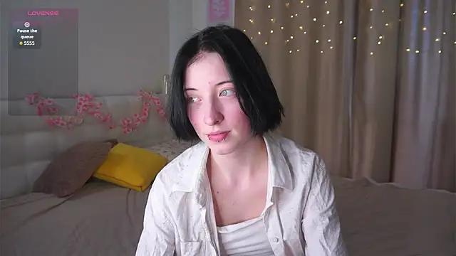 JuanaFriesz online show from 27, 3, 2026