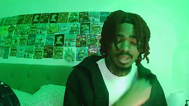 Snapshot of risktakinndolo chatting on 11, 9, 2025 risktakinndolo online show from 11, 9, 2025