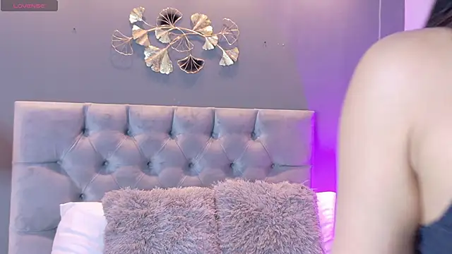 kendalFox  online show from 10, 2, 2026