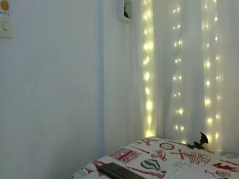 Snapshot of NoraParkeer chatting on 28, 10, 2025 NoraParkeer online show from 28, 10, 2025