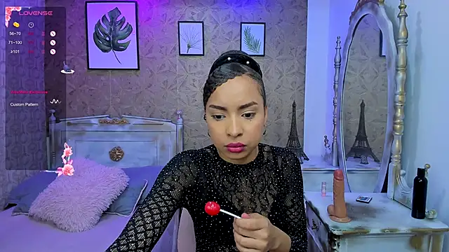 Snapshot of Lucia_jane chatting on 6, 10, 2025 Lucia jane online show from 6, 10, 2025