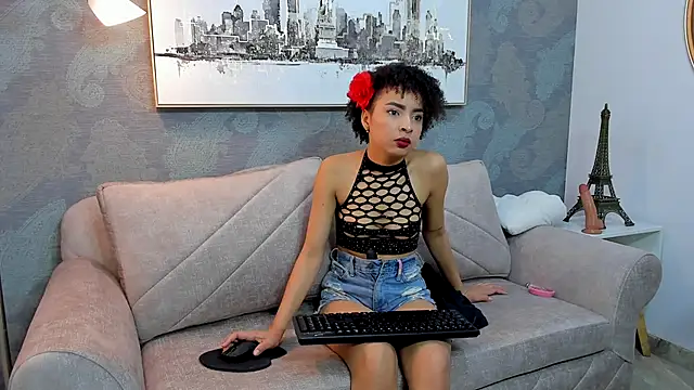 Snapshot of Lucia_jane chatting on 12, 11, 2025 Lucia jane online show from 12, 11, 2025