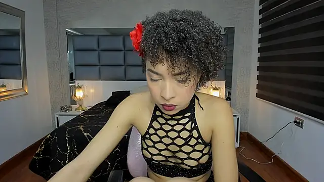 Snapshot of Lucia_jane chatting on 22, 11, 2025 Lucia jane online show from 22, 11, 2025