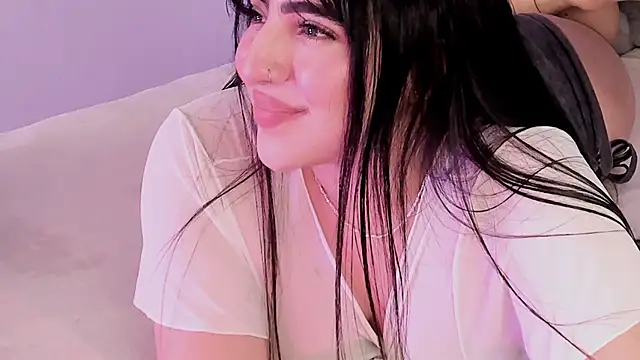 Camila Matinez  online show from 24, 10, 2025