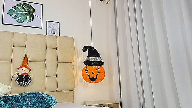 elizawiliamst online show from 18, 10, 2025