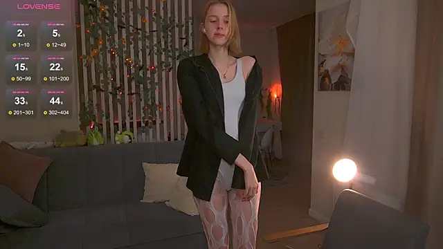 Snapshot of sofiapurex chatting on 6, 11, 2025 sofiapurex online show from 6, 11, 2025