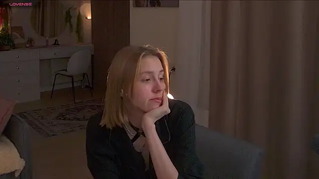 Snapshot of sofiapurex chatting on 22, 11, 2025 sofiapurex online show from 22, 11, 2025