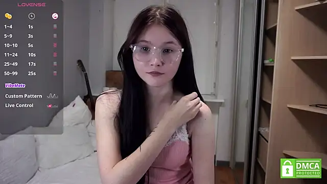 Snapshot of DelphaDivenere chatting on 26, 9, 2025 DelphaDivenere online show from 26, 9, 2025