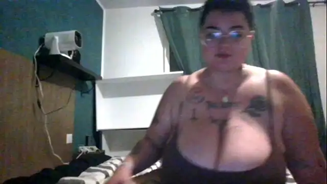 Snapshot of PirateXL chatting on 16, 4, 2026 PirateXL online show from 16, 4, 2026