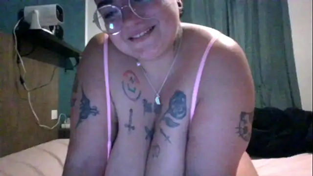 Snapshot of PirateXL chatting on 22, 4, 2026 PirateXL online show from 22, 4, 2026