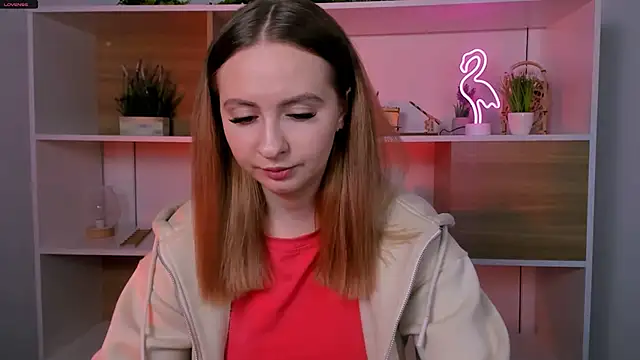 mila glow1 online show from 21, 10, 2025