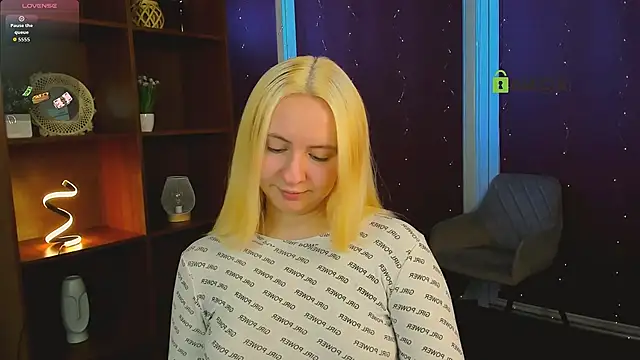 mila glow1 online show from 29, 3, 2026