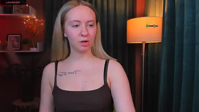 mila glow1 online show from 16, 4, 2026