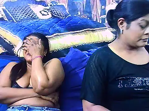 IndianSexyLady4u online show from 2, 12, 2025