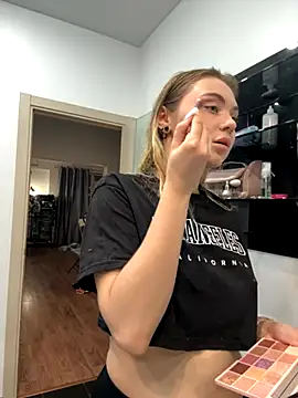 LunaMillie online show from 9, 11, 2025